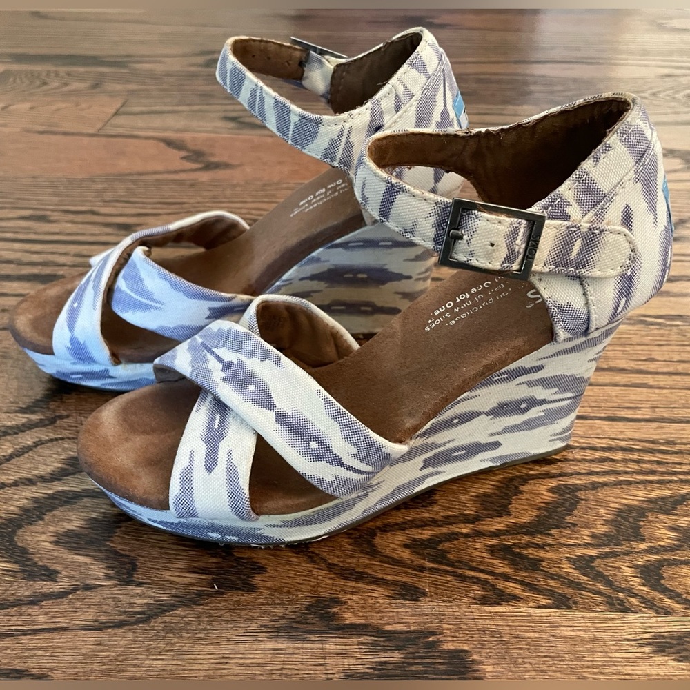 Toms strappy wedge sandals